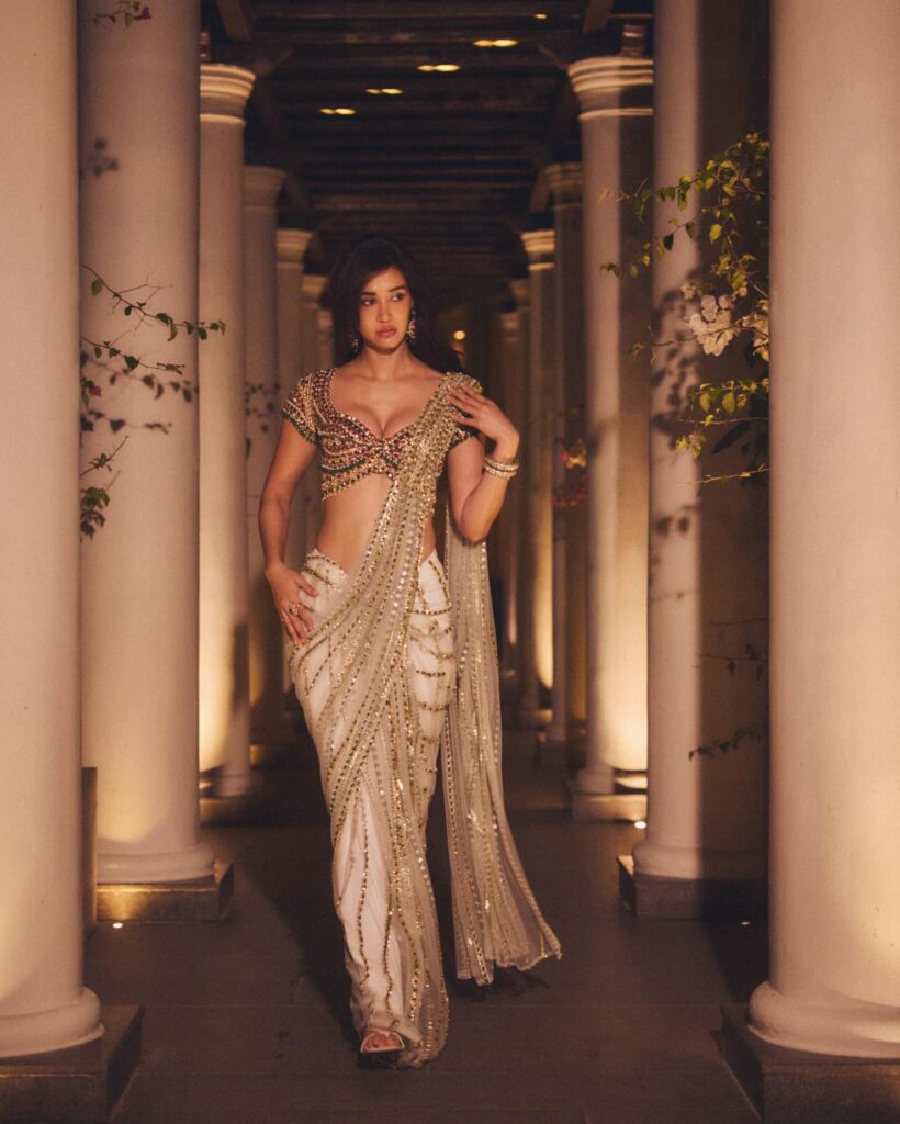 disha patani stunning white saree hd image