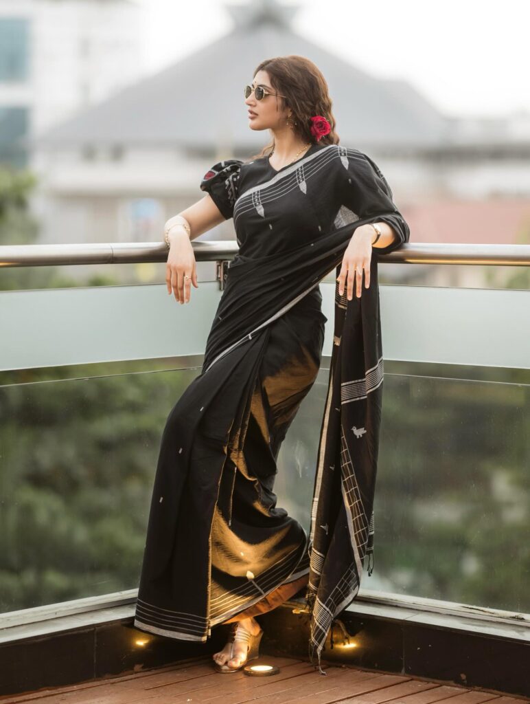 south indian actress sreeleela retro handloom saree style.jpg