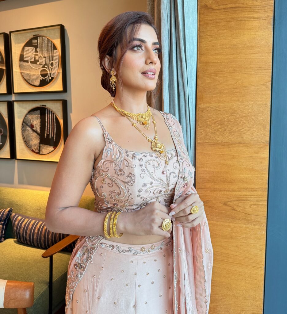 akshara singh photos in lehenga 1